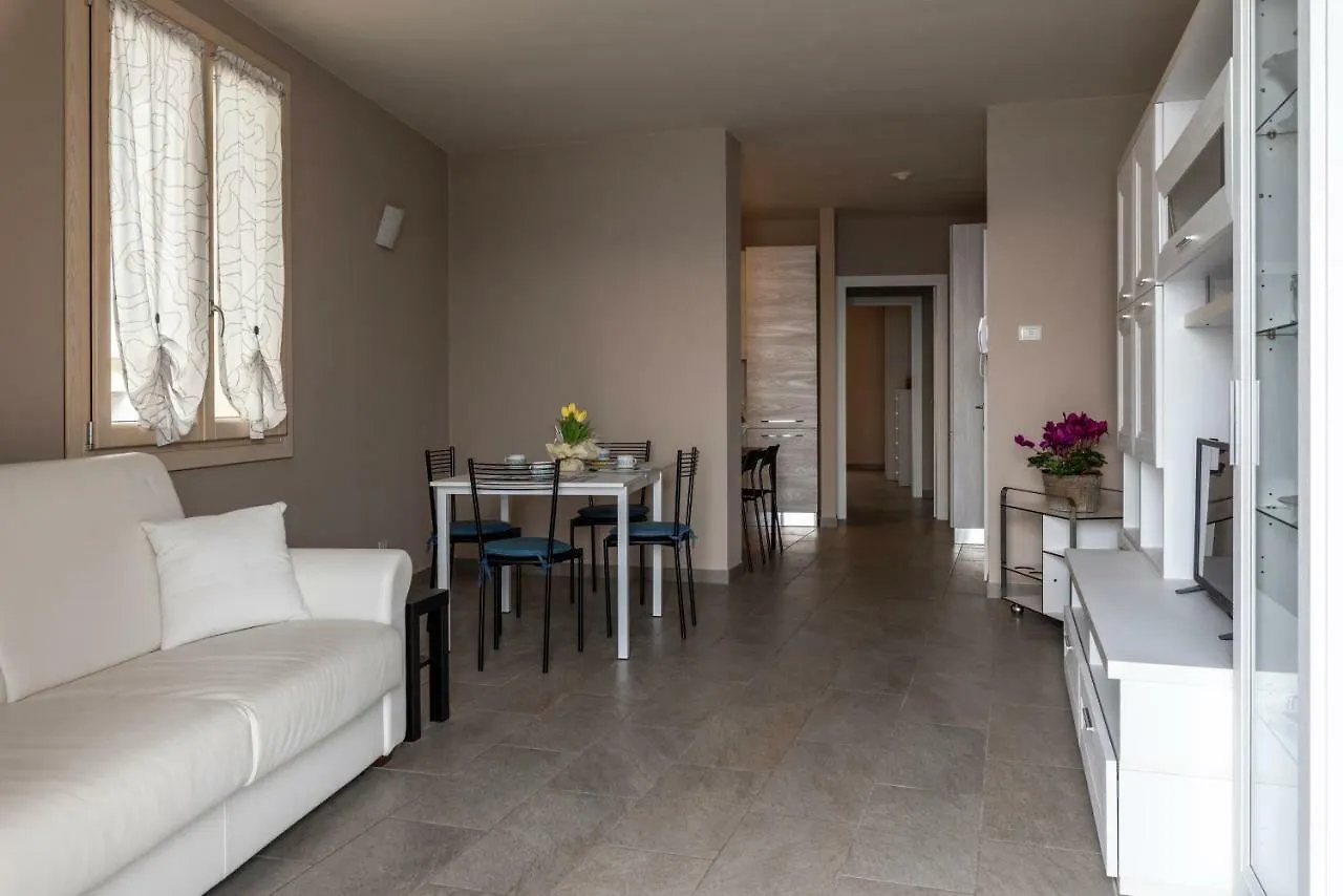 Apartment Casa Mari Fronte Lago Salo