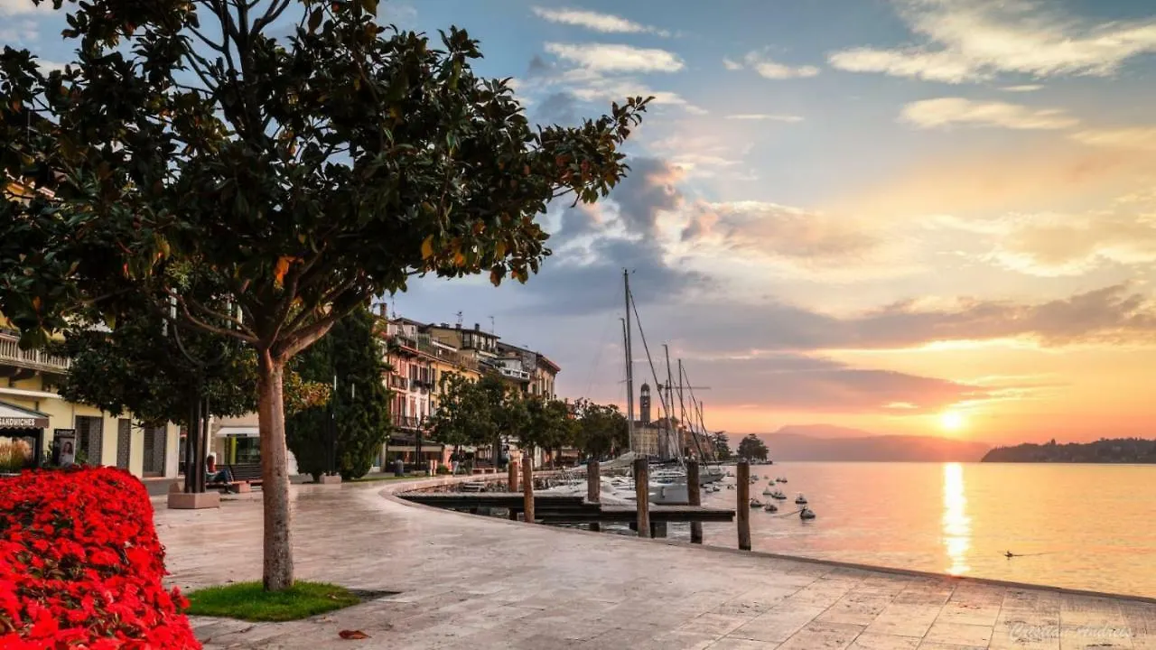 Casa Mari Fronte Lago Salo 0*,